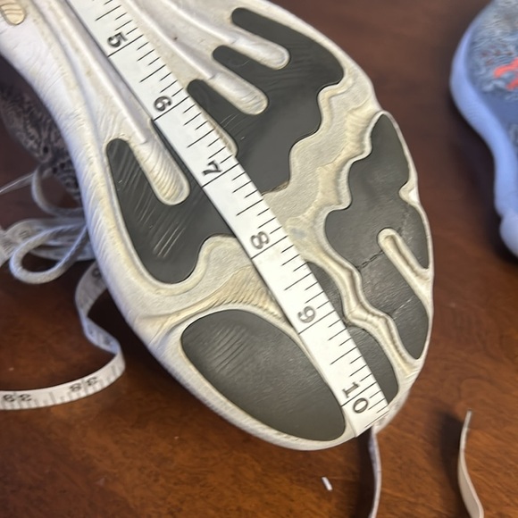 Under Armour Gray and Orange Athletic Shoes - Picture 7 of 7